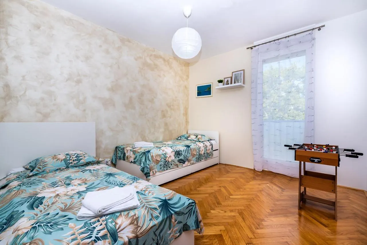 Spacious Apartment Rocky With Balcony Split Croatia