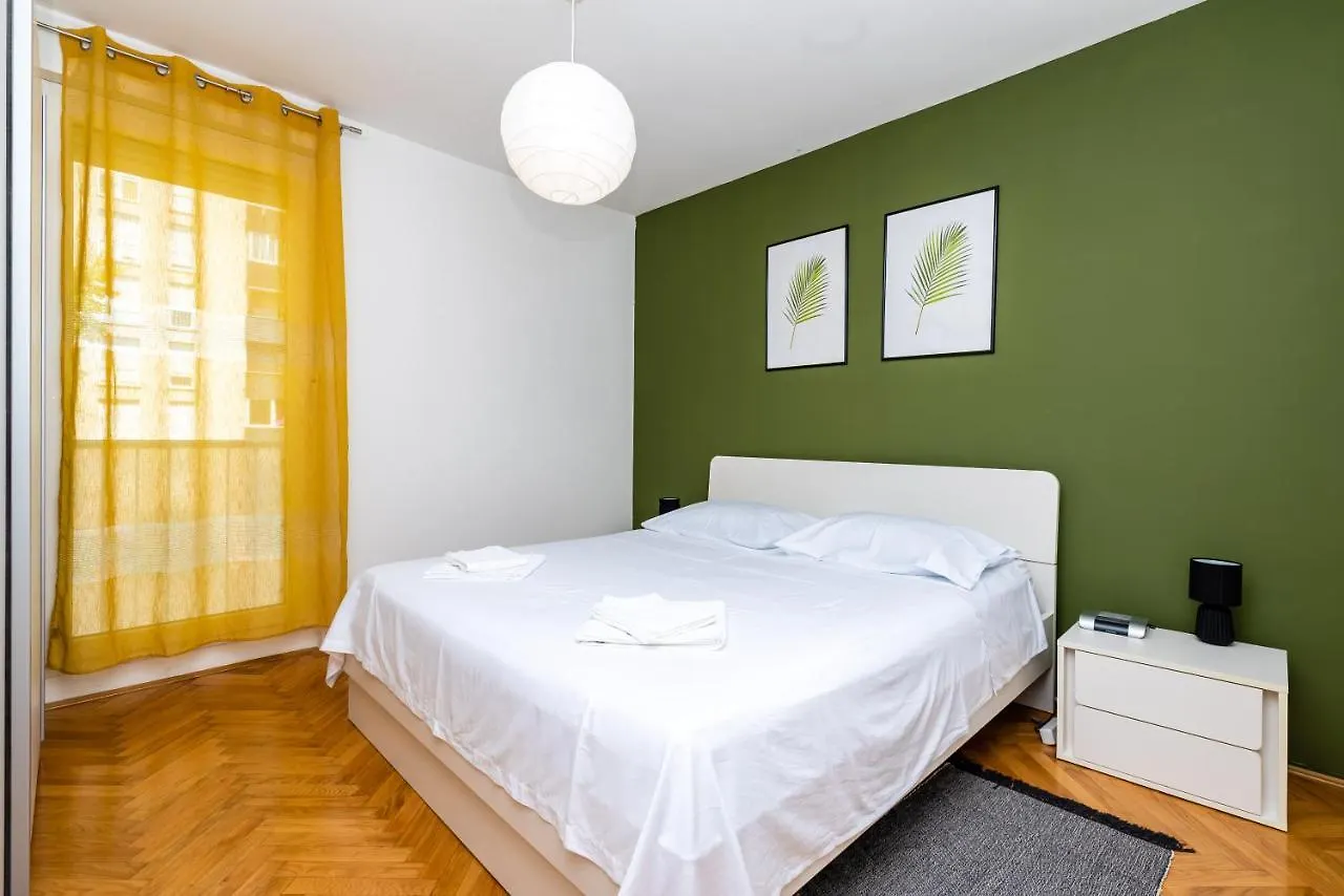 Spacious Apartment Rocky With Balcony Split Croatia
